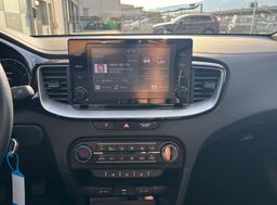 Zunanja slika - KIA XCeed - 1.5 T-GDi EX Way KAMERA-TEMPOMAT-GRETJE SEDEŽEV - 15 - Predogledna slika