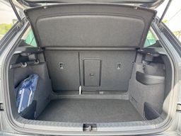 Zunanja slika - Škoda Karoq - 1.0 TSI AMBITION 110KM SLO FULL LED SAMO 24.688 km - 11 - Predogledna slika
