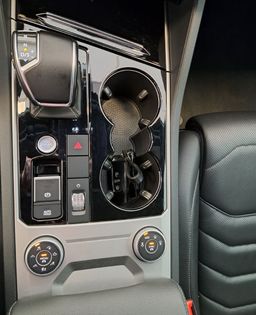 Zunanja slika - VW Touareg - V6 TFSI eHybrid R 340  462 -SLO-ODLIČEN- - 10 - Predogledna slika
