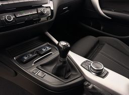 Zunanja slika - BMW Serija 1 - : 118i M Sport Shadow 1.LASTNIK FULL LED NAVI ALU 18 - 19 - Predogledna slika