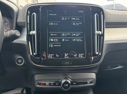 Zunanja slika - Volvo XC40 - T3 AUT Momentum Pro SLO-1.LAST.-KAMERA-GRETJE - 14 - Predogledna slika