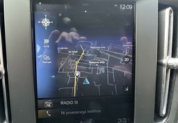 Zunanja slika - Volvo XC40 - D3 AWD Momentum Avt. KAMERA.NAVI.ALU.4X4.TOP - 15 - Predogledna slika