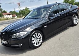 Zunanja slika - BMW Serija 5 - : 530i AUT. SPORT 272ks °HUD °USNJE °ALU 18 - 1 - Predogledna slika