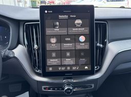 Zunanja slika - Volvo XC60 - B5P  Core AT AWD 3 leta garancije + 3 servisi - 17 - Predogledna slika