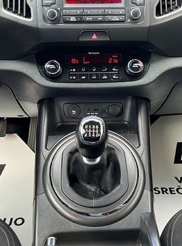 Zunanja slika - KIA Sportage - 1.7 CRDi+SLO+ALU+PDC+USB - 14 - Predogledna slika