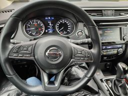 Notranja slika - Nissan Qashqai - Nissan  1.3 DIG-T 160 N-CONNECTA - 5 - Predogledna slika