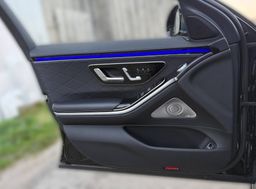 Zunanja slika - Mercedes-Benz S-Razred - 400d 4MATIC AMG LINE ZRAČNO DIGITAL LIGHT SOFT 3 - 12 - Predogledna slika