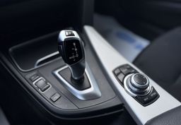 Zunanja slika - BMW Serija 3 - Touring: 318d AUT alu-pdc-navi-acc-gretje sedežev-servis - 6 - Predogledna slika