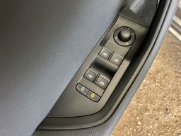 Zunanja slika - Škoda Superb - Combi 4x4 2,0 TDI DSG - 17 - Predogledna slika