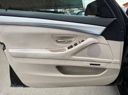 Zunanja slika - BMW Serija 5 - Touring: 525d xDrive BI-XENON ACC NAVI PDC PANO KAM TOP. - 13 - Predogledna slika