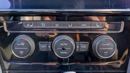 Notranja slika - VW Golf - 1,0 TSI BMT Trendline - 12 - Predogledna slika