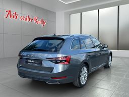 Zunanja slika - Škoda Superb - Combi 4x4 2,0 TDI DSG - 4 - Predogledna slika