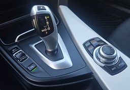 Zunanja slika - BMW Serija 3 - Touring: 318d 150ks AUTOMATIC °NAVI° °GRETJE SEDEŽEV° - 11 - Predogledna slika
