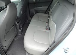 Zunanja slika - KIA EV3 - 58.3 kWh baterija. 150 kW  204 KM  Sky NA ZALOGI - 9 - Predogledna slika