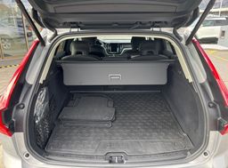 Zunanja slika - Volvo XC60 - B5P AWD Core KAMERA-ACC-KEYLESS - 5 - Predogledna slika