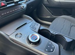 Zunanja slika - KIA Sportage - 1.6 T-GDi 110kW LX Smart.6 M T - 12 - Predogledna slika