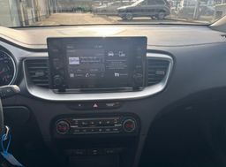 Zunanja slika - KIA XCeed - 1.5 T-GDi LX Prime KAMERA-TEMPOMAT - 14 - Predogledna slika