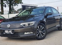 Zunanja slika - VW Passat - 1.6 TDI 120ks °NAVIGACIJA° °2x PDC° °TEMPOMAT° - 3 - Predogledna slika