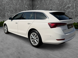 Zunanja slika - Škoda Octavia - 2.0TDI Style DSG 150PS MATRIX ACC PRIKLOP ALU17 - 5 - Predogledna slika