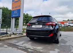 Zunanja slika - Hyundai i30 Wagon - 1.6 CRDI 81KW COMFORT LEPO OHRANJEN... - 5 - Predogledna slika