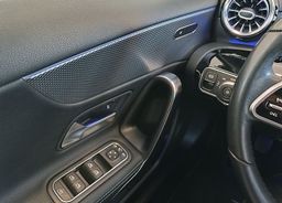 Zunanja slika - Mercedes-Benz A-Razred - 200 URBAN-VLEČNA K.-AMBIENT-360 KAM-MRTVI K.-VIDEO - 12 - Predogledna slika