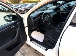 Zunanja slika - Škoda Octavia - 2.0 TDI RS AUT. ACC LED XENON F1 NAVI ALU 19 - 14 - Predogledna slika