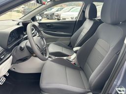 Notranja slika - Hyundai Bayon - 1.0 T-GDI PREMIUM/Radar, SmartSense+, Winter, two-tone, rg - 9 - Predogledna slika