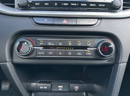 Zunanja slika - KIA Ceed - SW 1.5 T-GDi LX Champion+ ISG. M T - 18 - Predogledna slika