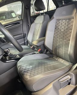 Zunanja slika - VW T-Roc - R LINE-RADAR-NAVIGACIJA-KAMERA-ALCANTARA-VIRTUAL - 10 - Predogledna slika