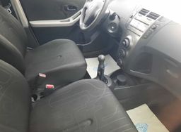 Zunanja slika - Toyota Yaris - 1.0 VVT-i  5VRAT SLO.VOZILO 2.LASTNICA KLIMA - 6 - Predogledna slika