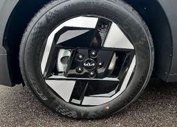 Zunanja slika - KIA EV3 - STAR 58.3 kWh baterija.doseg do 436km - 6 - Predogledna slika