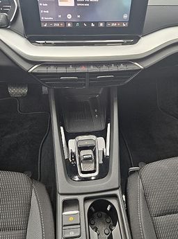 Zunanja slika - Škoda Octavia - COMBI 2.0 TDI Selection DSG 110 kW SLO-1.LASTNIK - 9 - Predogledna slika