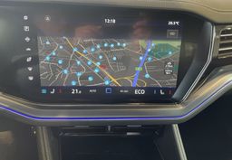 Zunanja slika - VW Touareg - 90KM-HEAD UP-ZRAČNO-MASAŽA-HALJENJE-VIRTUAL-R LINE - 16 - Predogledna slika