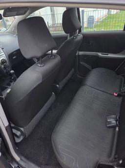 Zunanja slika - Toyota Yaris - 1.0 VVT-i  5VRAT SLO.VOZILO 2.LASTNICA KLIMA - 8 - Predogledna slika