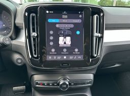 Zunanja slika - Volvo XC40 - B3 P Core AT DCT... - 18 - Predogledna slika