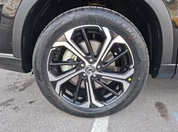 Zunanja slika - Dongfeng Huge - 1.5T 360KAMERA-PDC-ACC-LED + NA ZALOGI - 17 - Predogledna slika