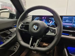 Zunanja slika - BMW Serija 5 - 520d xDrive Limuzina - 15 - Predogledna slika