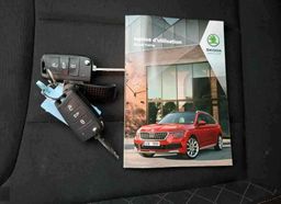 Zunanja slika - Škoda Kamiq - 1.0 TSI 81kW DSG.NAVI.AVTOMATIK.2023.SAMO 98.000KM - 13 - Predogledna slika