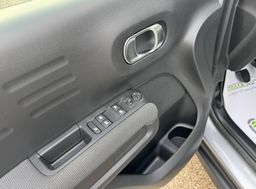 Zunanja slika - Citroën C3 Aircross - MAX°1.LAST°SLO°NAVI°KAMERA°FULL LED°SAMO 12.000KM. - 16 - Predogledna slika