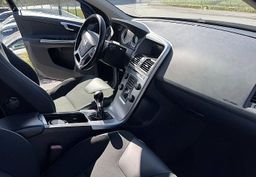 Zunanja slika - Volvo XC60 - DRIVe FWD MOMENTUM REDNO SERVISIRAN... - 8 - Predogledna slika