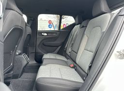 Zunanja slika - Volvo XC40 - B3 P Core AT DCT - 9 - Predogledna slika