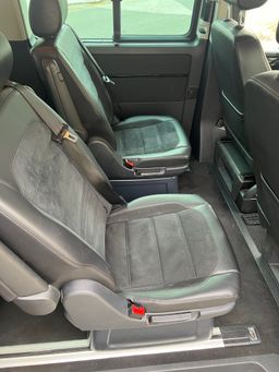 Notranja slika - VW Multivan - 2,0 TDI KMR Comfortline DSG - 5 - Predogledna slika