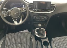 Zunanja slika - KIA XCeed - 1.6 T-GDi EX SMART 7DCT - 5 - Predogledna slika