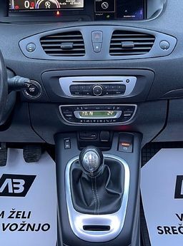 Zunanja slika - Renault Scénic - Grand Scenic 1.5 dCi+1.LAST+SLO+NAVI+PANORAMA+Limited Edition . - 14 - Predogledna slika