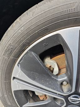 Slika poškodbe - Nissan Leaf - Nissan - 16 - Predogledna slika