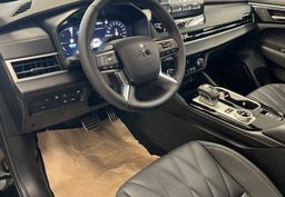 Zunanja slika - Mitsubishi Outlander - Black Edition PHEV 4WD 2.4  Avt. - NA ZALOGI - - 7 - Predogledna slika