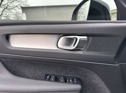 Zunanja slika - Volvo XC40 - B3 P Core AT DCT - 11 - Predogledna slika