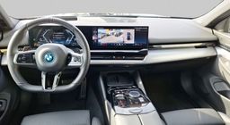 Zunanja slika - BMW Serija 5 - Touring: 530e xDrive M-Sport. SLO. iconic. vl. kljuka - 9 - Predogledna slika