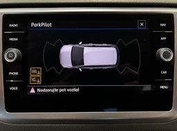 Zunanja slika - VW Golf - Sportsvan 1.0 TSI-JAMSTVO-SERVISIRAN-OBROK ŽE OD 160€ - 17 - Predogledna slika