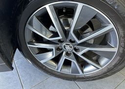 Zunanja slika - Škoda Kamiq - Scout 1.5 TSI 110kW.NEMŠKI.KAMERA.LED.NAVI.2024 - 4 - Predogledna slika